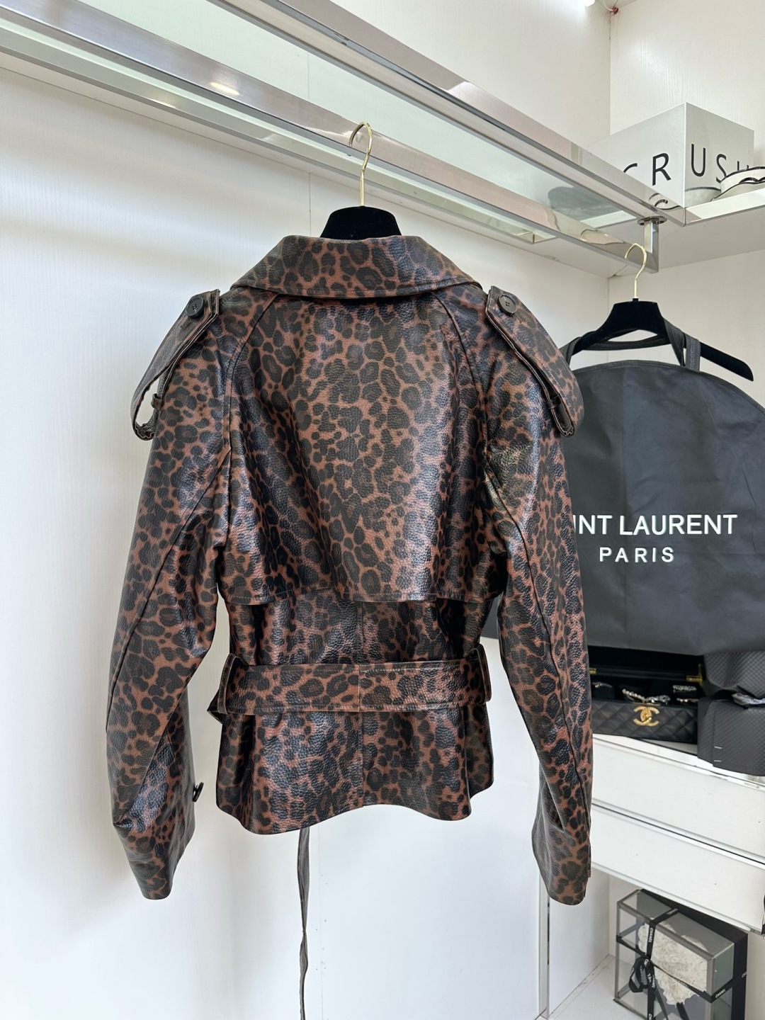 Saint Laurent Leopard Print Leather Jacket with Belted Waist - Chic & Edgy 10 cmp i1756779239793 725 0 8