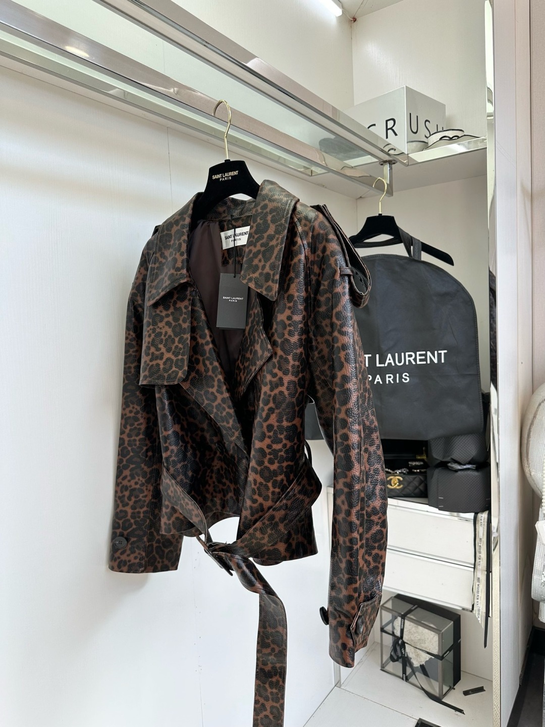 Saint Laurent Leopard Print Leather Jacket with Belted Waist - Chic & Edgy 3 cmp i1756779240749 4507 0 1