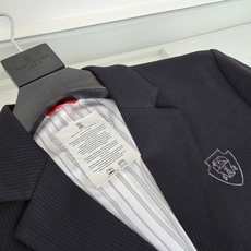 Bc *高级定制 2025早秋新品条绒西服,更是衣橱里必不可少的单品,它不仅仅代表着你精致的生活态度,也 Bc *高级定制 2025早秋新品条绒西服,更是衣橱里必不可少的单品,它不仅仅代表着你精致的生活态度,也