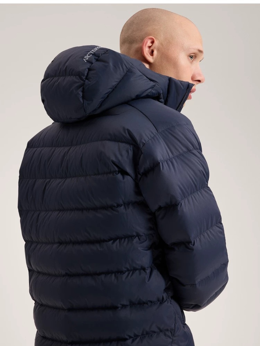 贸易公司牛货25秋冬爆款ARC'＊ THORIUM HOODY 轻量保暖 男子可收纳的连帽羽绒服，男款防