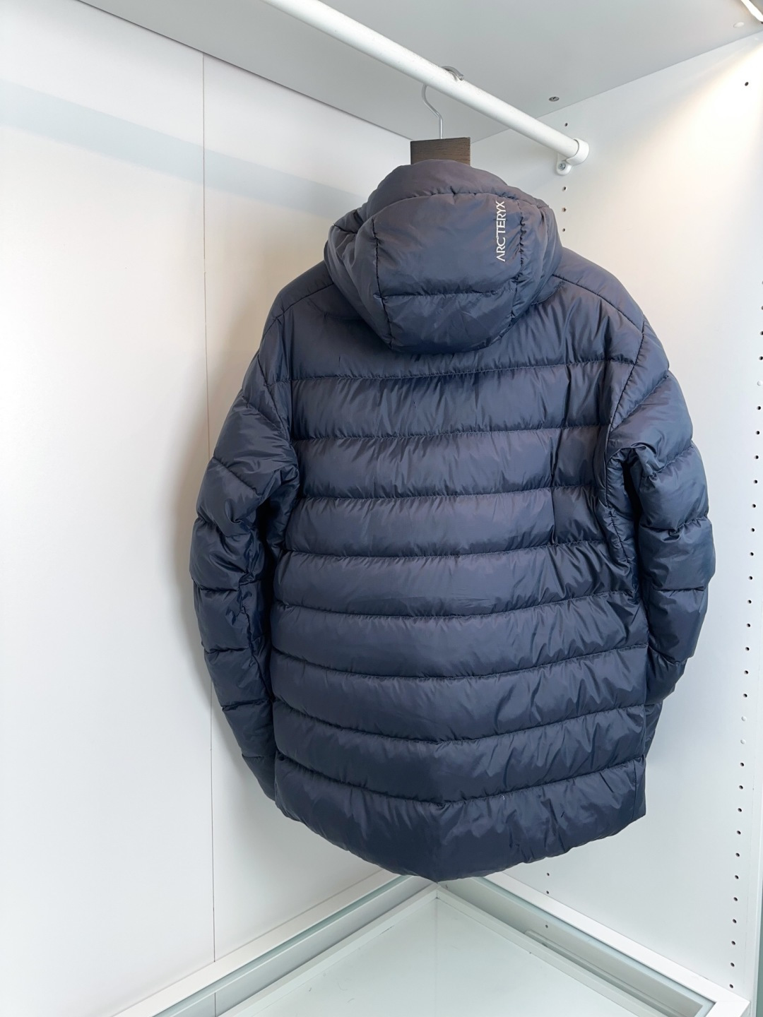 贸易公司牛货25秋冬爆款ARC'＊ THORIUM HOODY 轻量保暖 男子可收纳的连帽羽绒服，男款防