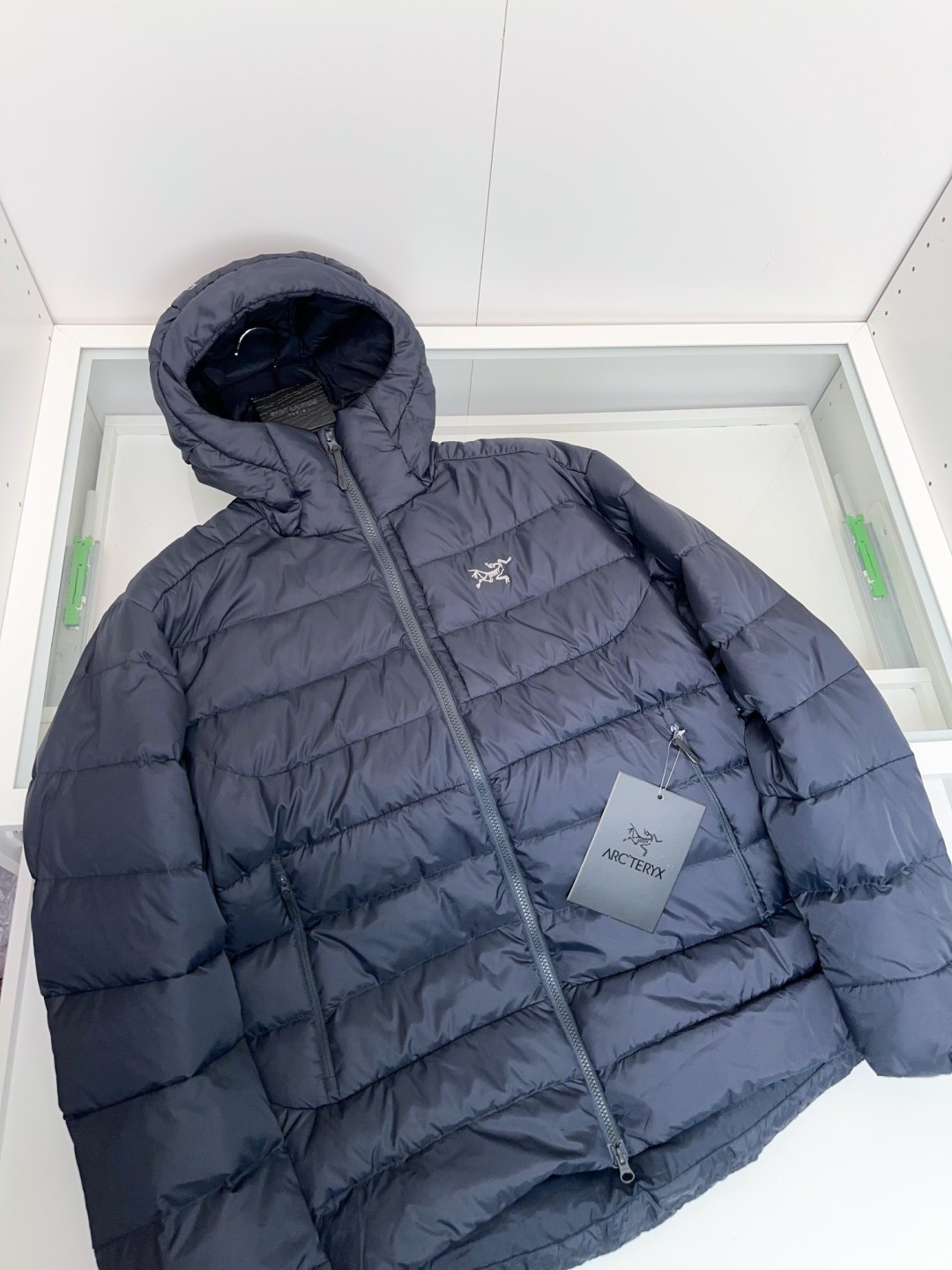 贸易公司牛货25秋冬爆款ARC'＊ THORIUM HOODY 轻量保暖 男子可收纳的连帽羽绒服，男款防