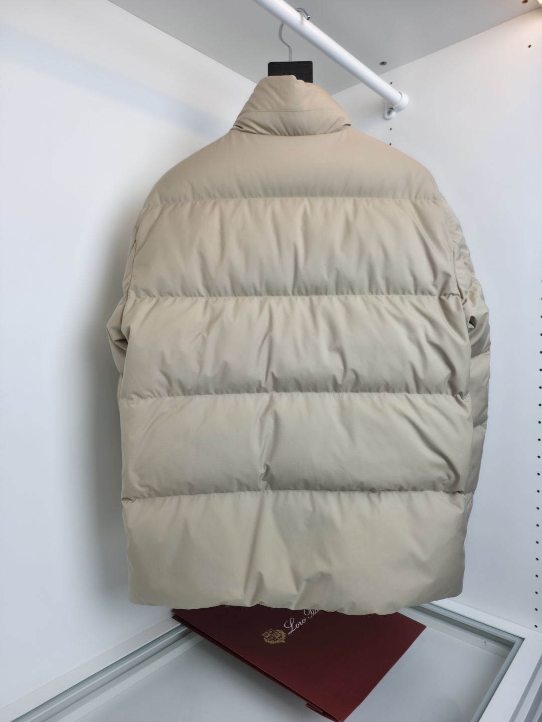 Lo*ro Pi*na诺 u翩雅 2025秋冬 商务通勤立领羽绒外套！年年经典款式 小立领 两侧插袋 拉