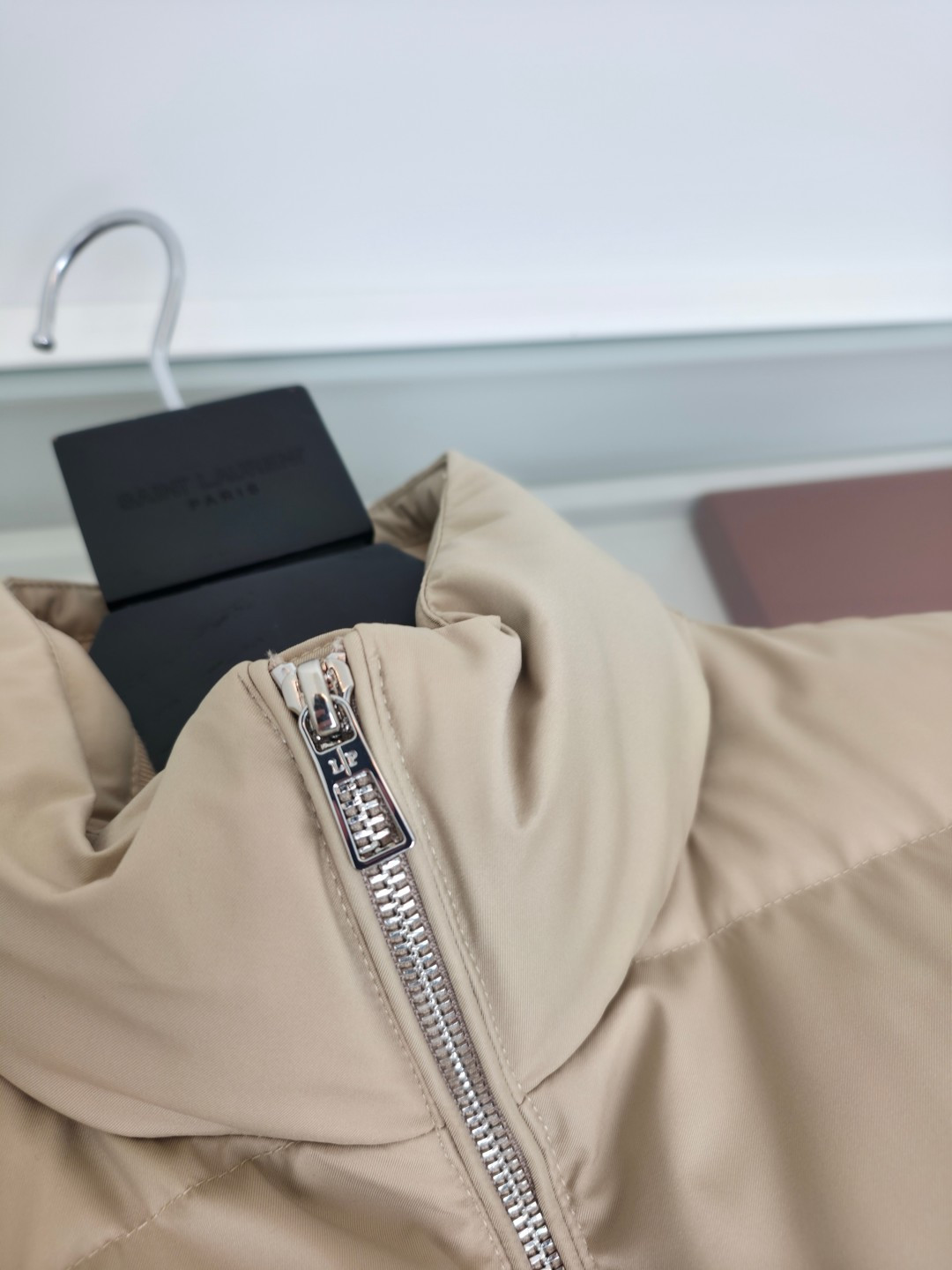 Lo*ro Pi*na诺 u翩雅 2025秋冬 商务通勤立领羽绒外套！年年经典款式 小立领 两侧插袋 拉