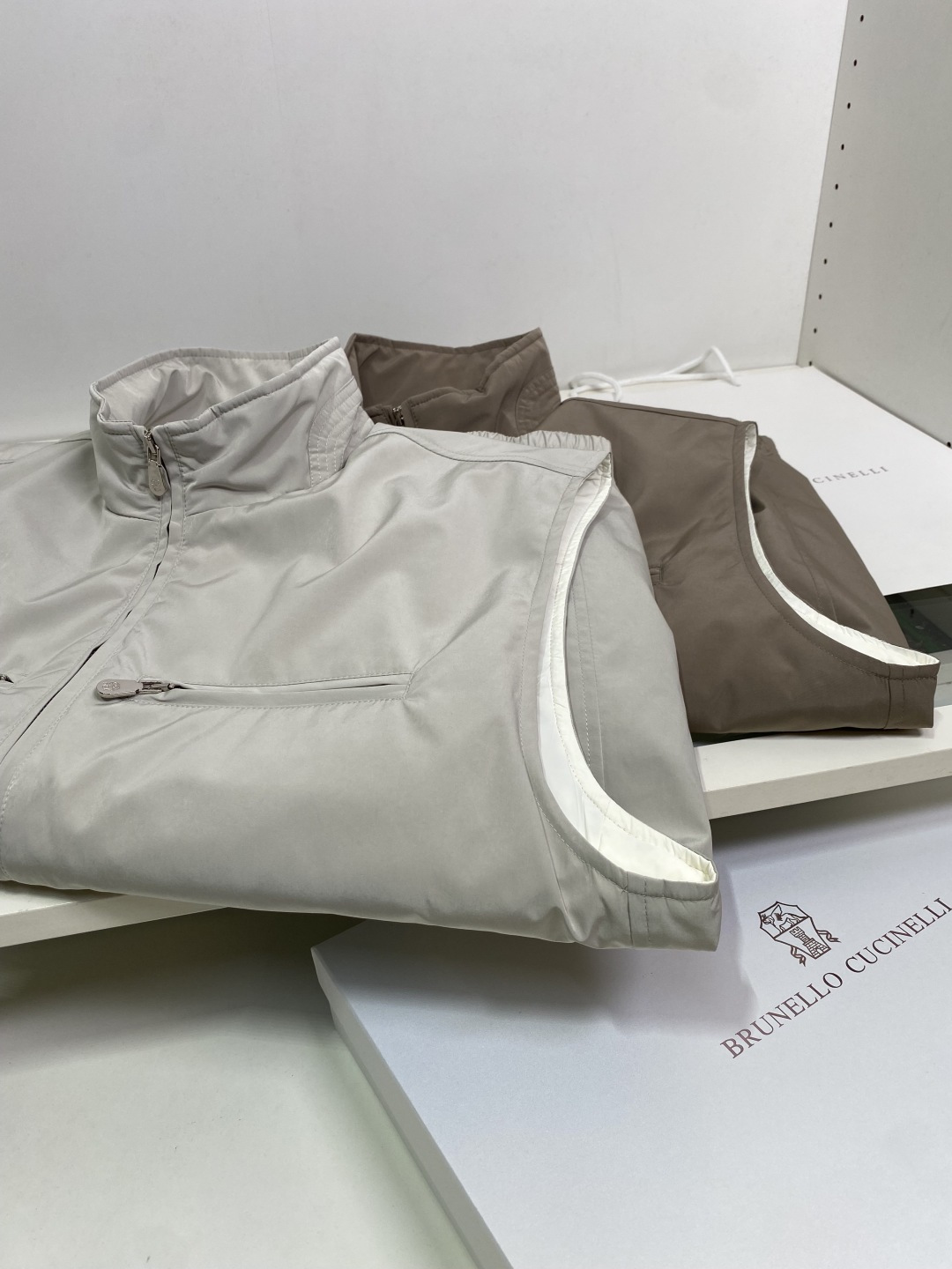 羽绒服 贸易公司代工厂牛货,原单级别,一线大厂专G级单品,意大利Brunello*C老钱风秋冬必入款,进口泷定TAKIS 羽绒服 贸易公司代工厂牛货,原单级别,一线大厂专G级单品,意大利Brunello*C老钱风秋冬必入款,进口泷定TAKIS