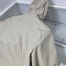 MON*LER 韩国客户🇰🇷订单2026秋冬保暖舒适连帽款夹克加棉外套,客供复合三层面料,内里添加科技棉材质,比常规棉服 MON*LER 韩国客户🇰🇷订单2026秋冬保暖舒适连帽款夹克加棉外套,客供复合三层面料,内里添加科技棉材质,比常规棉服