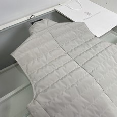 羽绒服 贸易公司代工厂牛货,原单级别,一线大厂专G级单品,意大利Brunello*C老钱风秋冬必入款,进口泷定TAKIS 羽绒服 贸易公司代工厂牛货,原单级别,一线大厂专G级单品,意大利Brunello*C老钱风秋冬必入款,进口泷定TAKIS