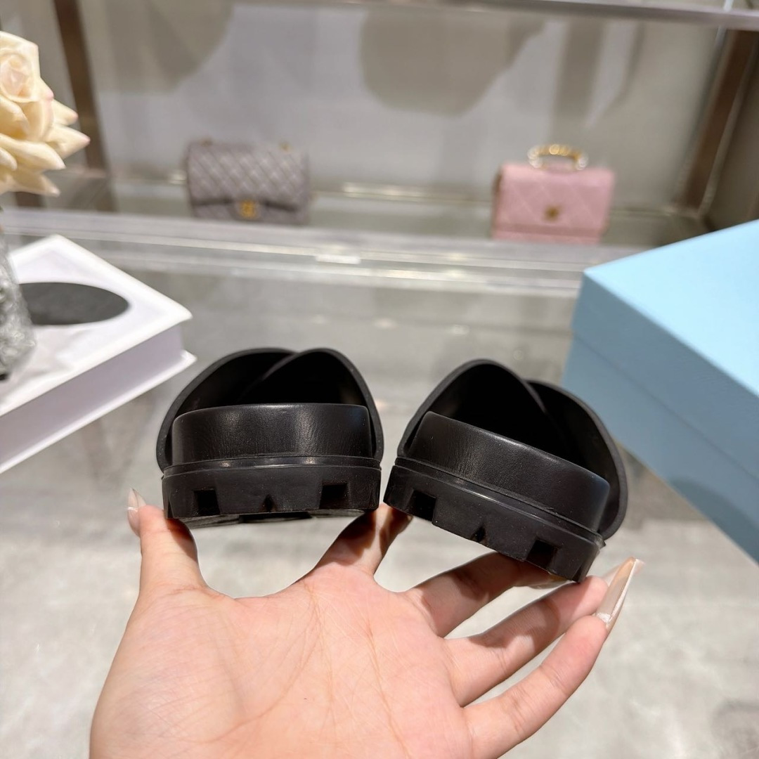 Prada Slides
