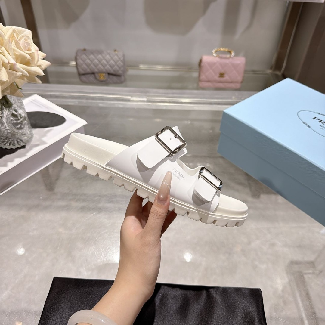 Prada Slides