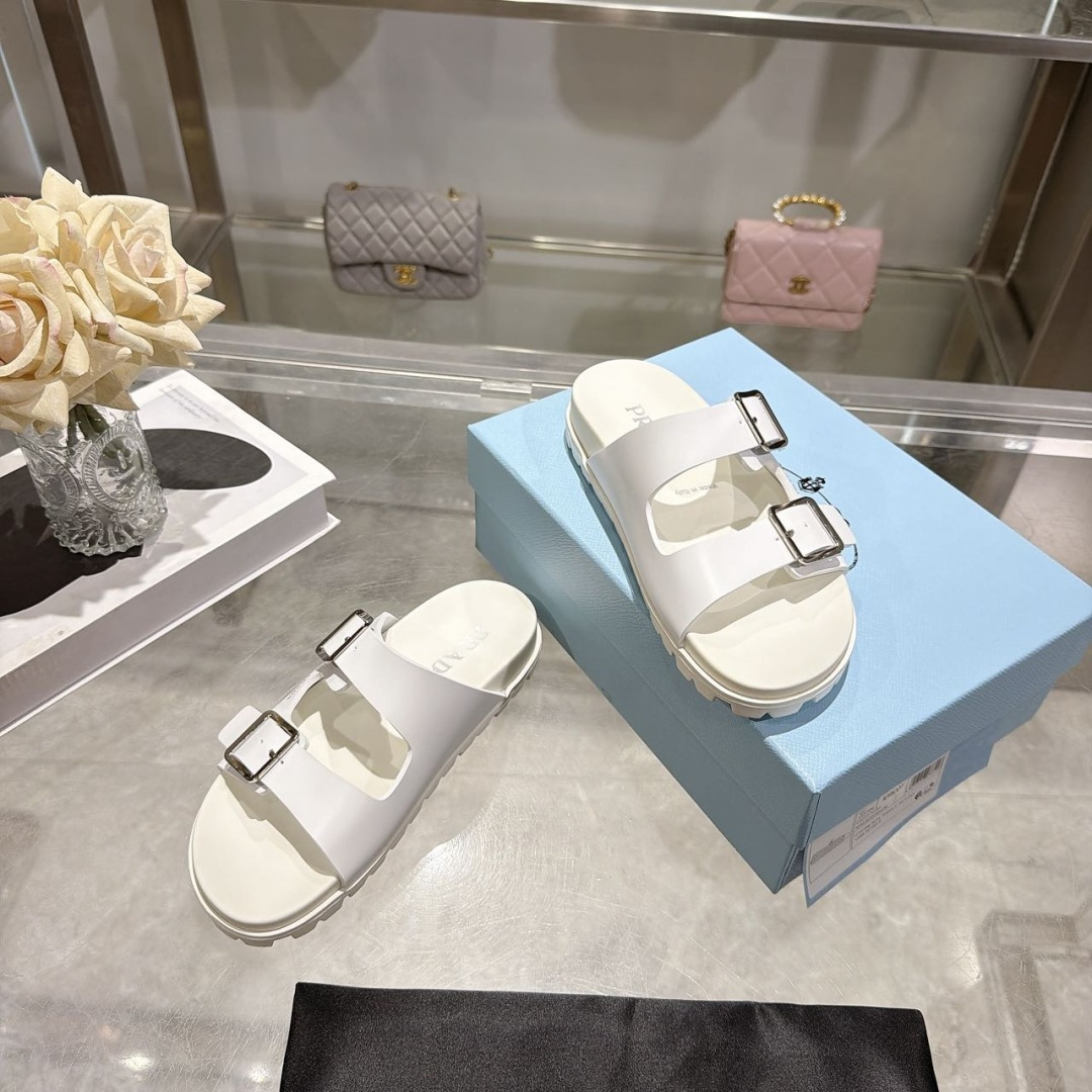 Prada Slides