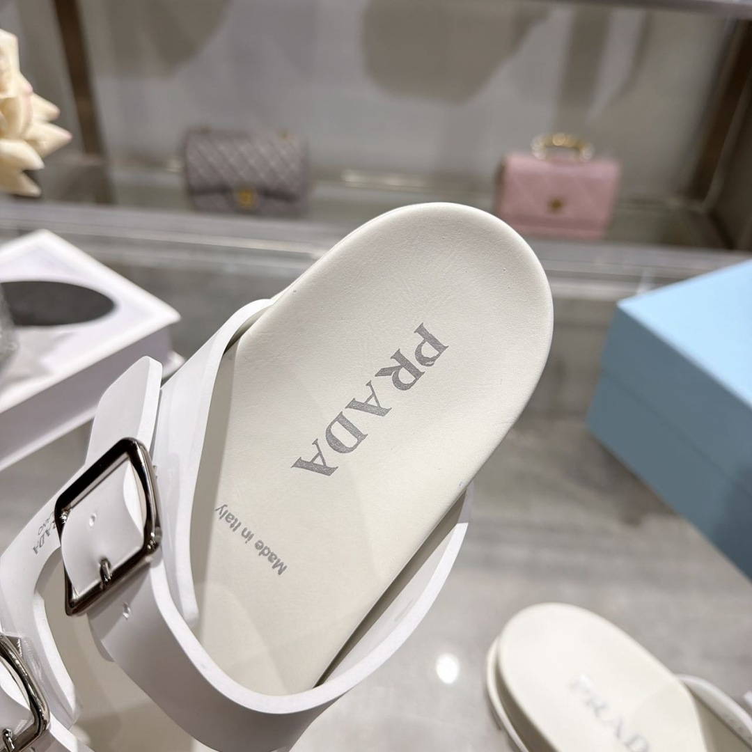 Prada Slides