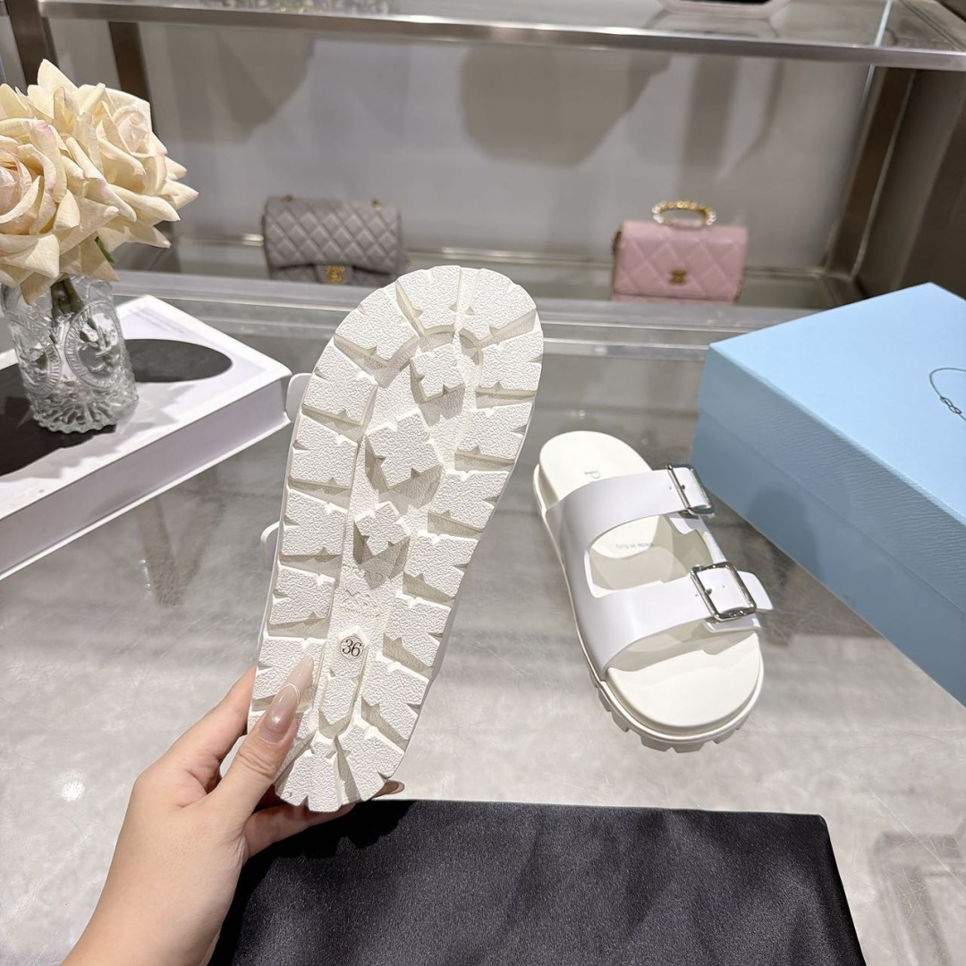 Prada Slides