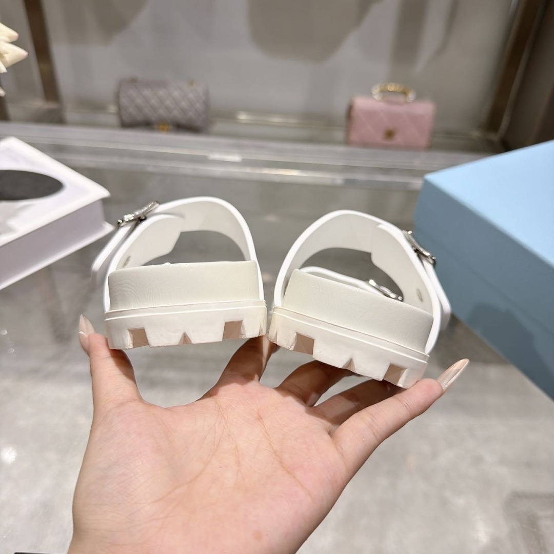 Prada Slides