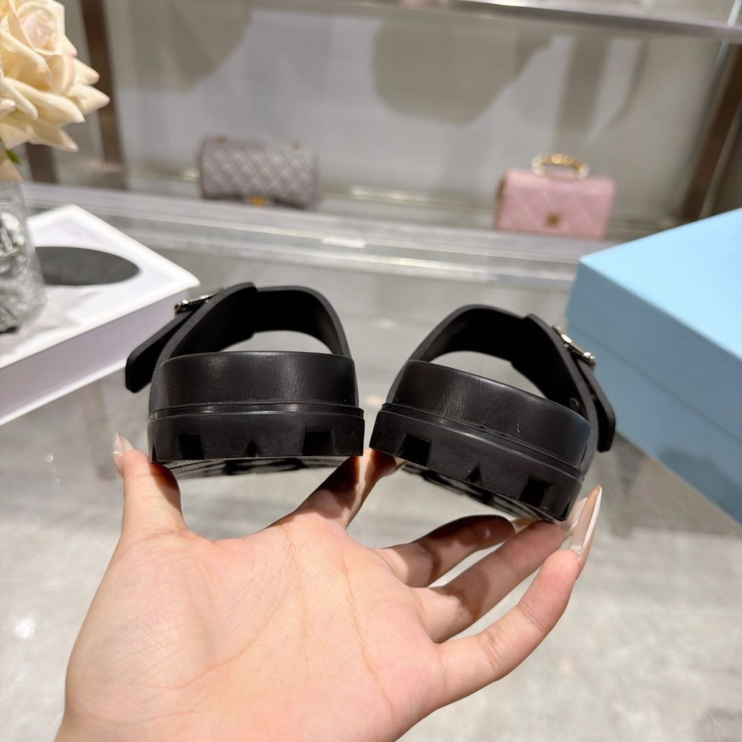 Prada Slides