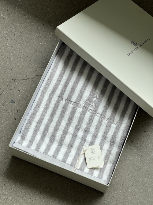 Brunello Cucinelli Striped Cotton Towel Set - Luxurious Comfort & Absorbency 1 Brunello Cucinelli Striped Cotton Towel Set - Luxurious Comfort & Absorbency
