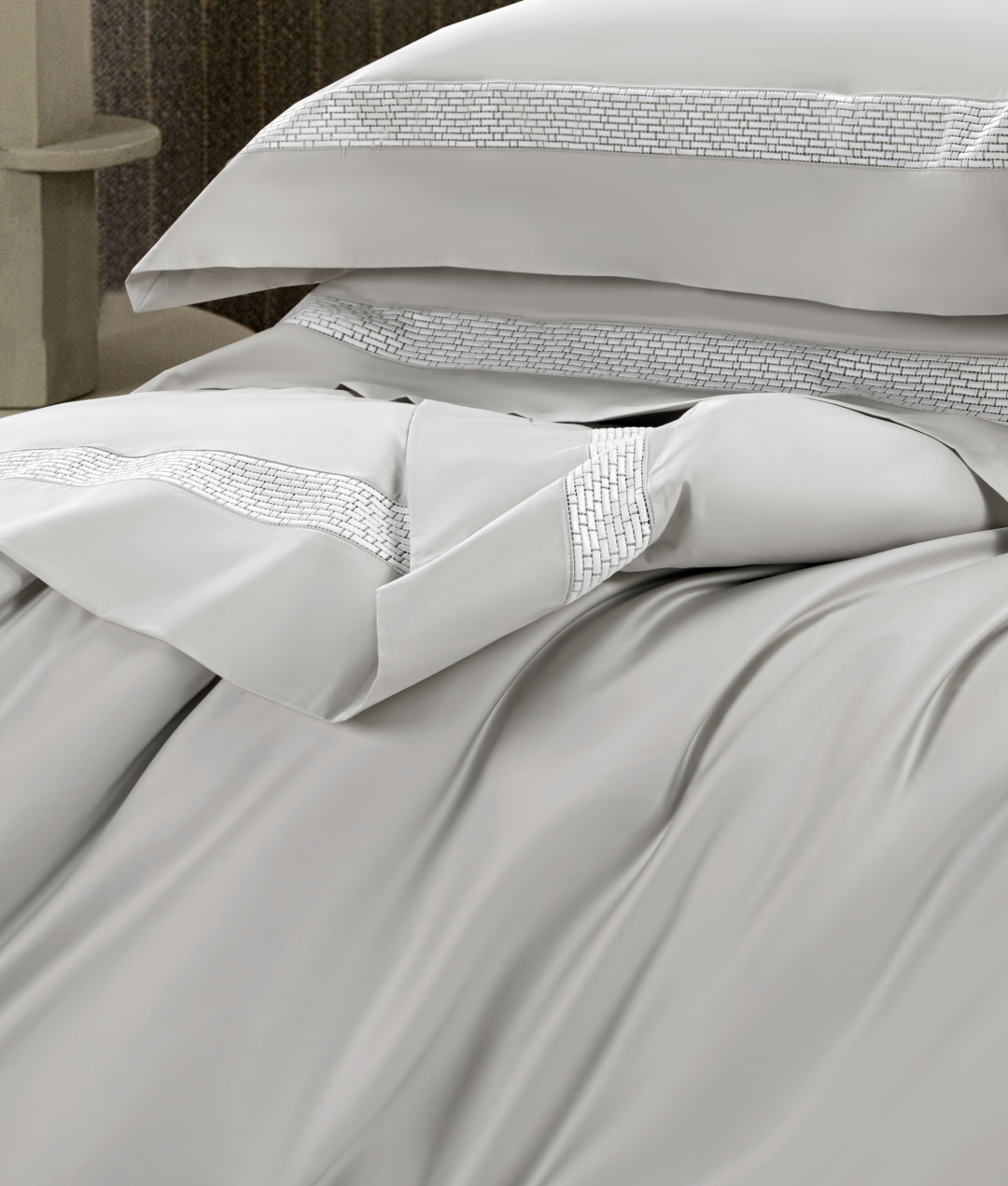 Dior Haute Couture Maison Lifestyle Luxury Home Decor Blanket Tableware 6