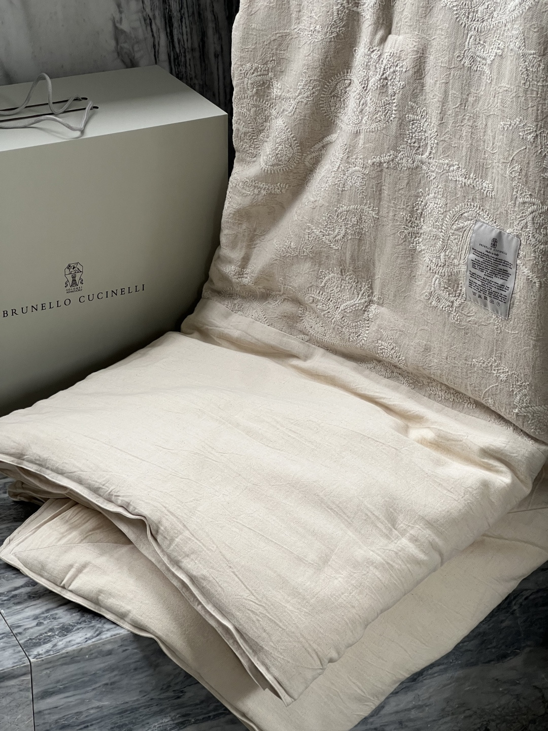 Berluti Haute Couture Maison Lifestyle Luxury Home Decor Blanket Bedding
