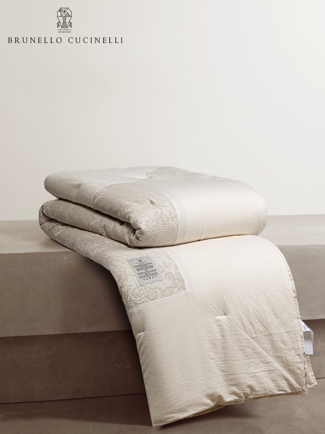 Brunello Cucinelli Maison Lifestyle Luxury Home Decor Blanket Tableware