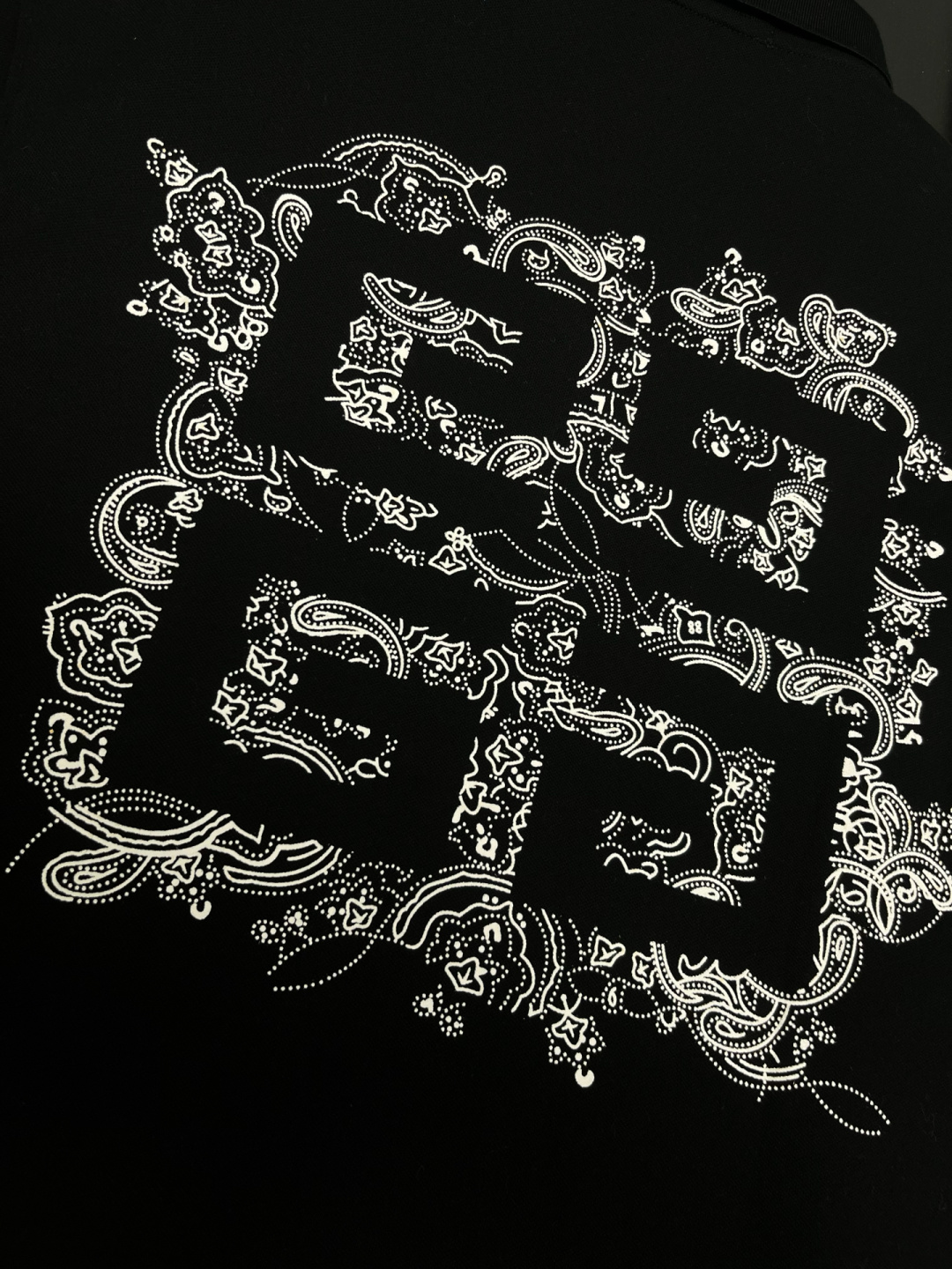 지방시 자수 프린트 폴로 반팔 티셔츠 87990 이미지 8