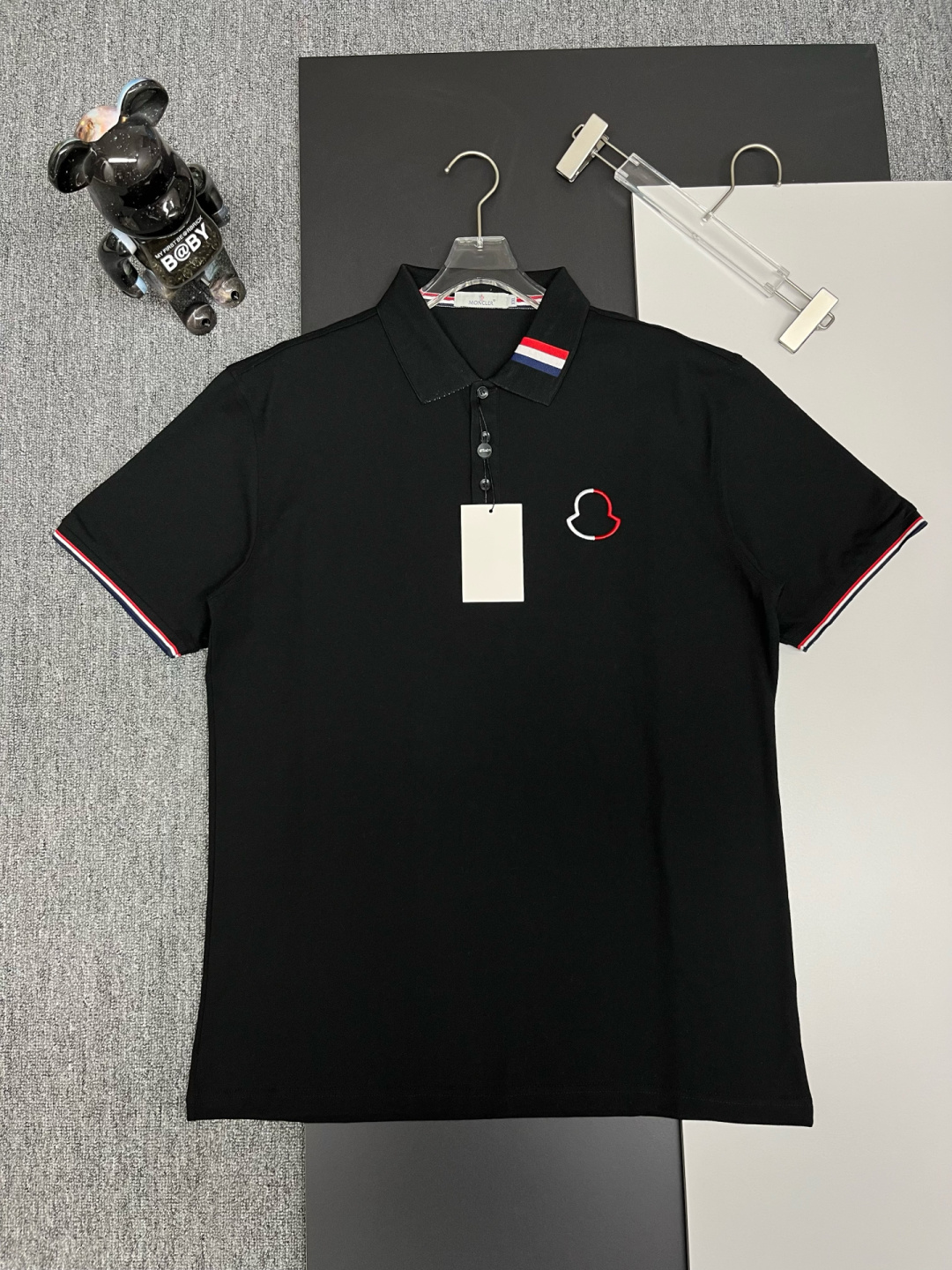 MONCLER 蒙口 Polo de nueva temporada con bordado de logo de letras, tejido original, mismo modelo oficial. Confeccionado …
