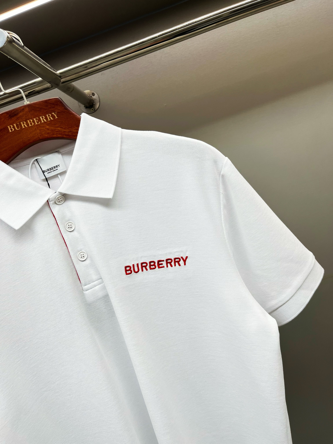 Burberry BBR 巴宝莉 标志性条纹开襟珠地网眼布棉质 Polo 衫