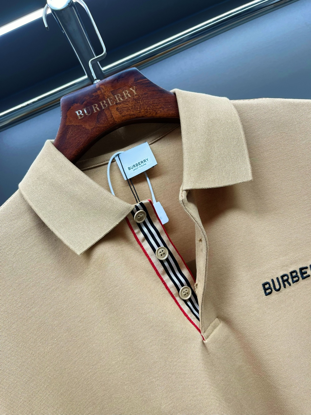 Burberry BBR 巴宝莉 标志性条纹开襟珠地网眼布棉质 Polo 衫