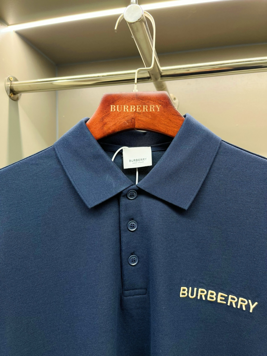 Burberry BBR 巴宝莉 标志性条纹开襟珠地网眼布棉质 Polo 衫