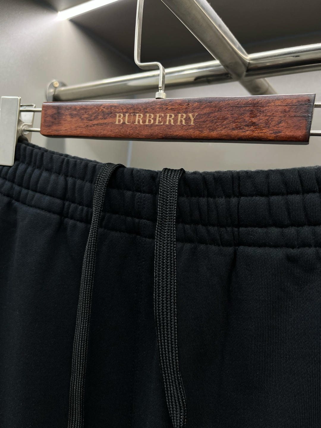 Burberry BUR王牌渠道