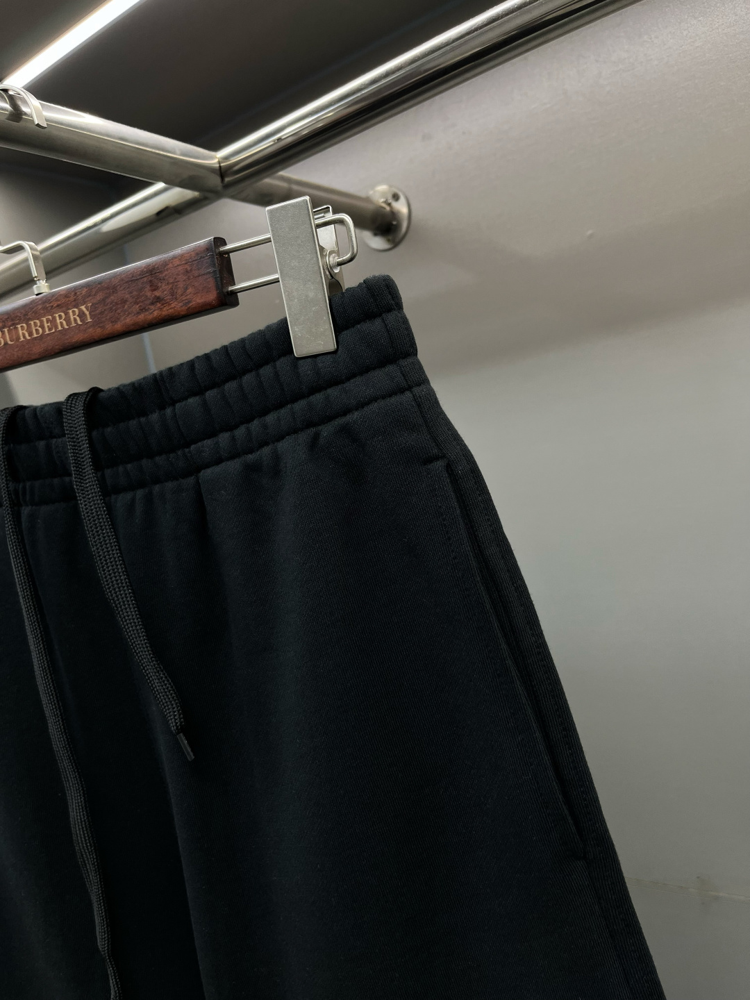 Burberry BUR王牌渠道