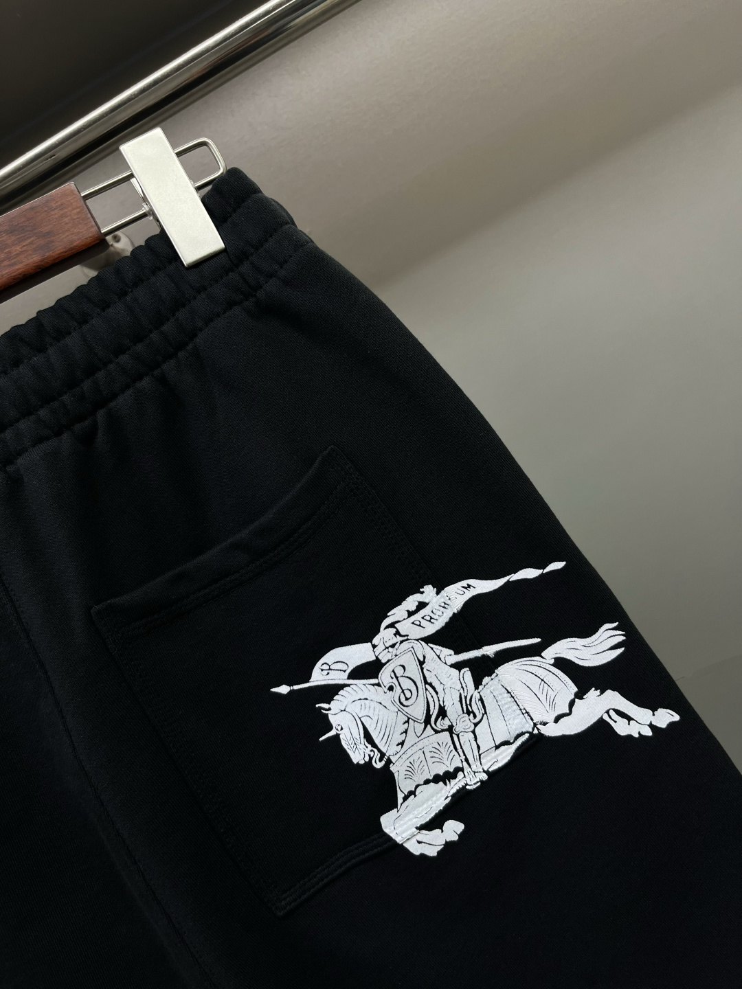 Burberry BUR王牌渠道