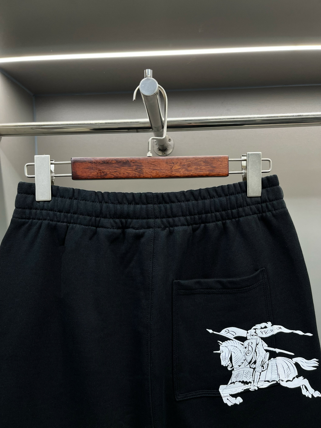 Burberry BUR王牌渠道
