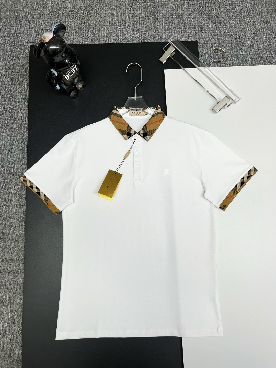 Polo bordado BURBERRY New War Horse, tela original, mismo estilo oficial, hecho de algodón piqué mercerizado de 210 g, …
