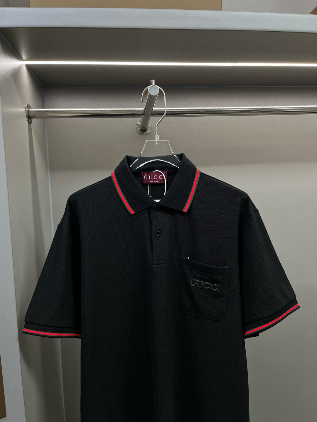Polo Gucci con Bolsillo Bordado, Tejido de Algodón Premium 3 cmp i1746486675335 4452 0 1