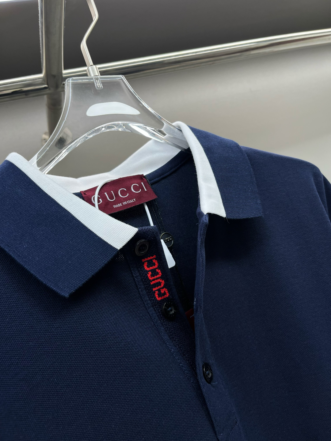 Elegante Polo Gucci de Algodón con Detalles de Logotipo Bordado para Hombre/Mujer 5 cmp i1746488752961 4401 0 3