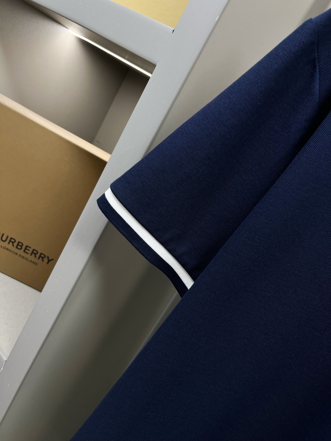 Elegante Polo Gucci de Algodón con Detalles de Logotipo Bordado para Hombre/Mujer 8 cmp i1746488757395 4415 0 7