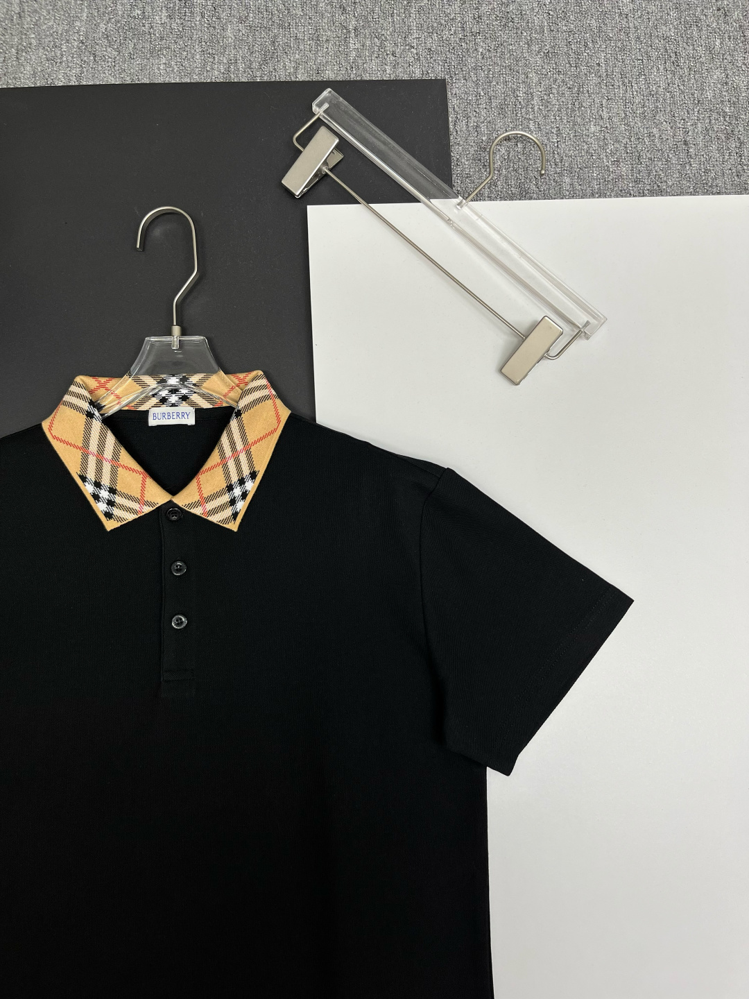 Burberry BURBERRY 巴宝莉格纹领新款Polo衫