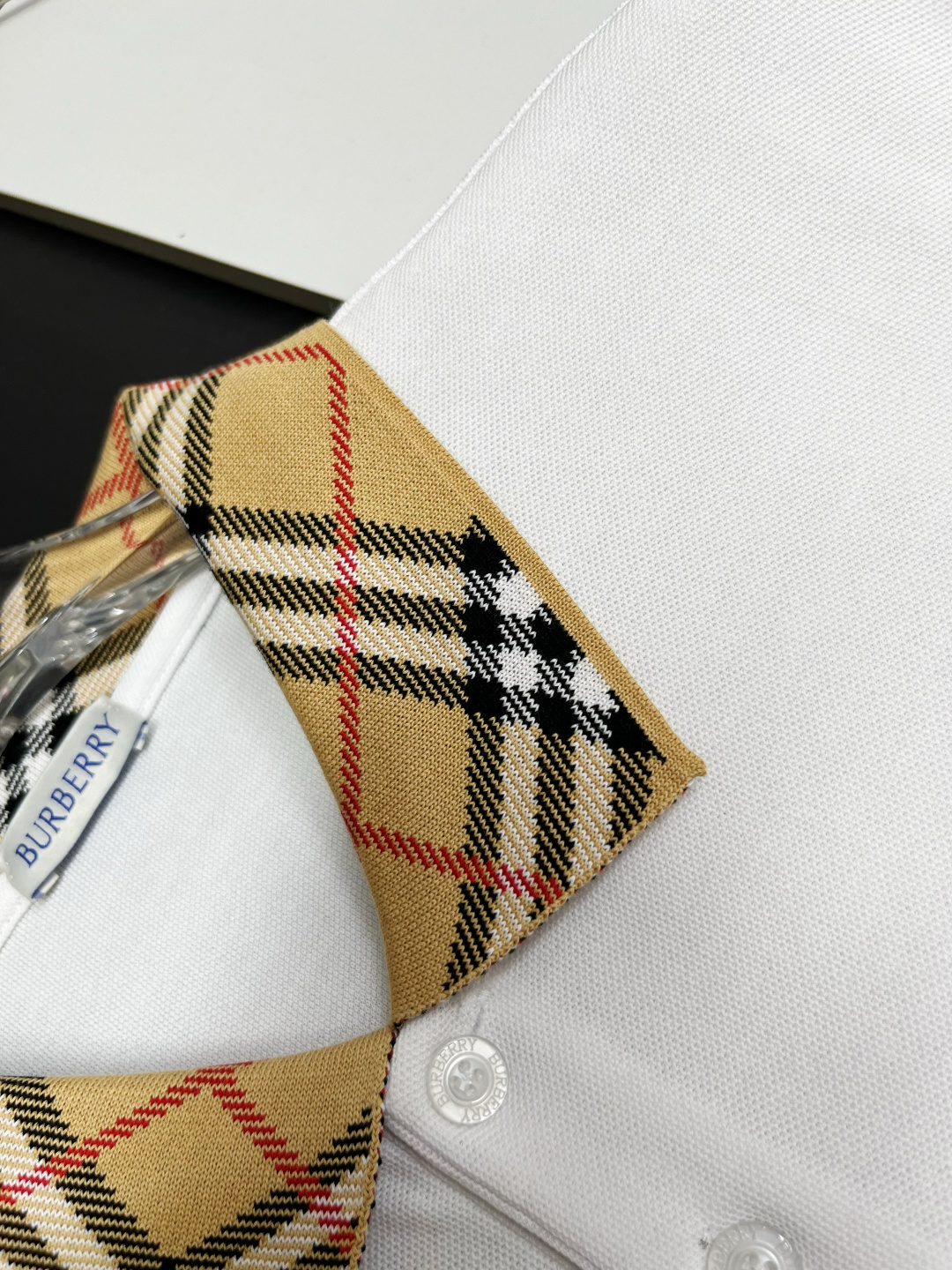 Burberry BURBERRY 巴宝莉格纹领新款Polo衫