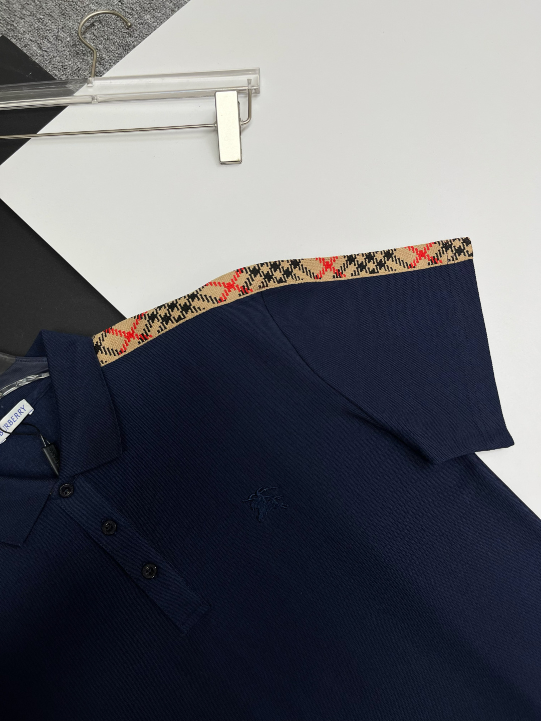 Burberry BURBERRY 巴宝莉格纹织带战马刺绣新款Polo衫