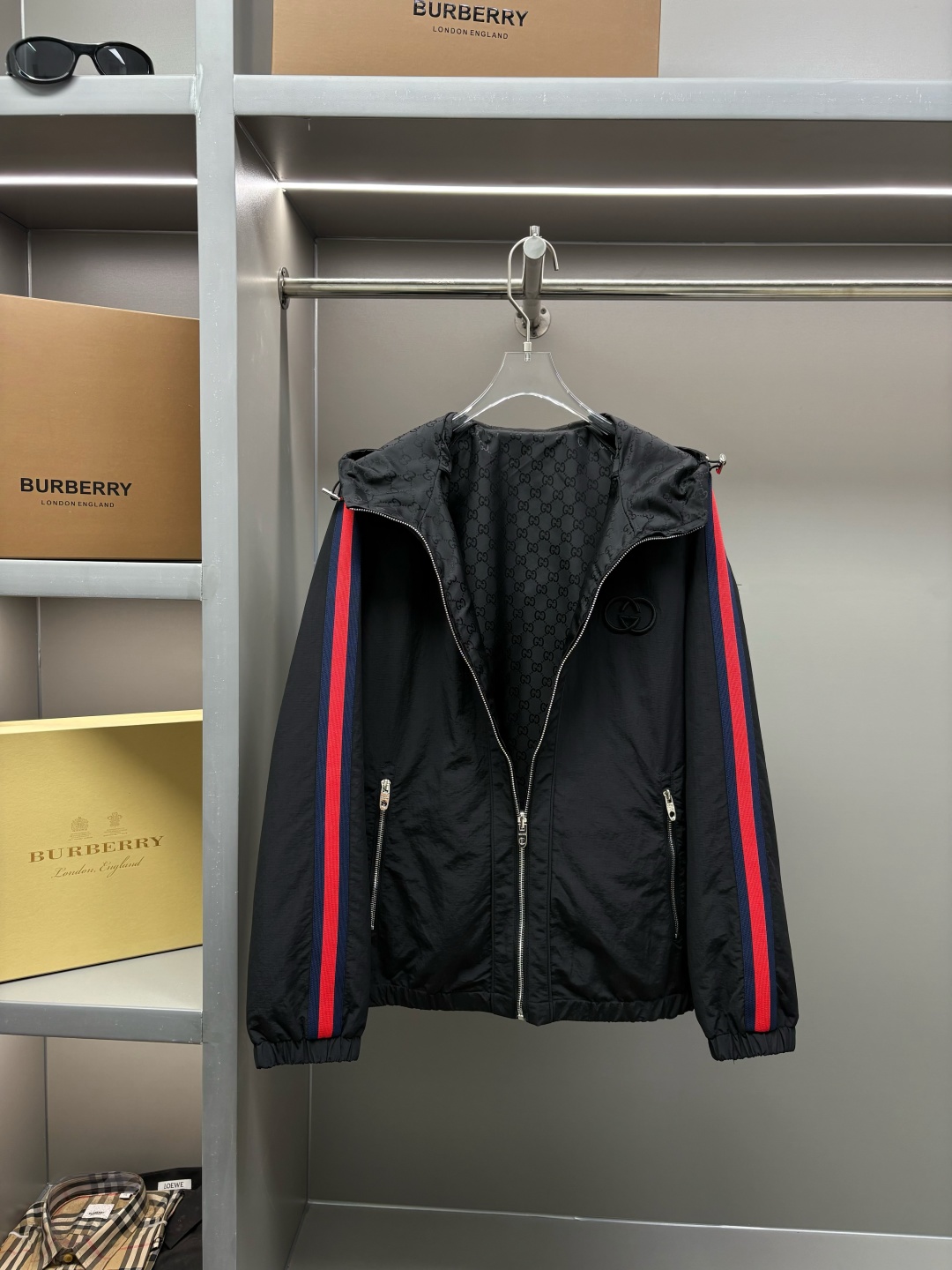 Gucci Chaqueta Deportiva con Doble G Bordada y Cinta, Estilo Clásico Ligero 7 cmp i1755538951861 8618 0 3