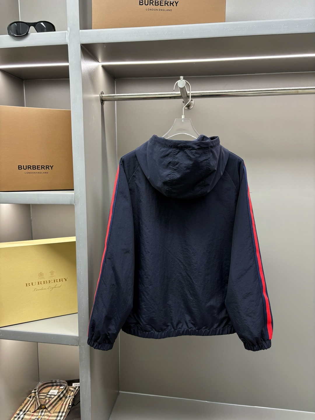 Gucci Reversible Logo Jacquard Lightweight Windbreaker Jacket - Unisex Style 3 cmp i1755539213062 3817 0 4