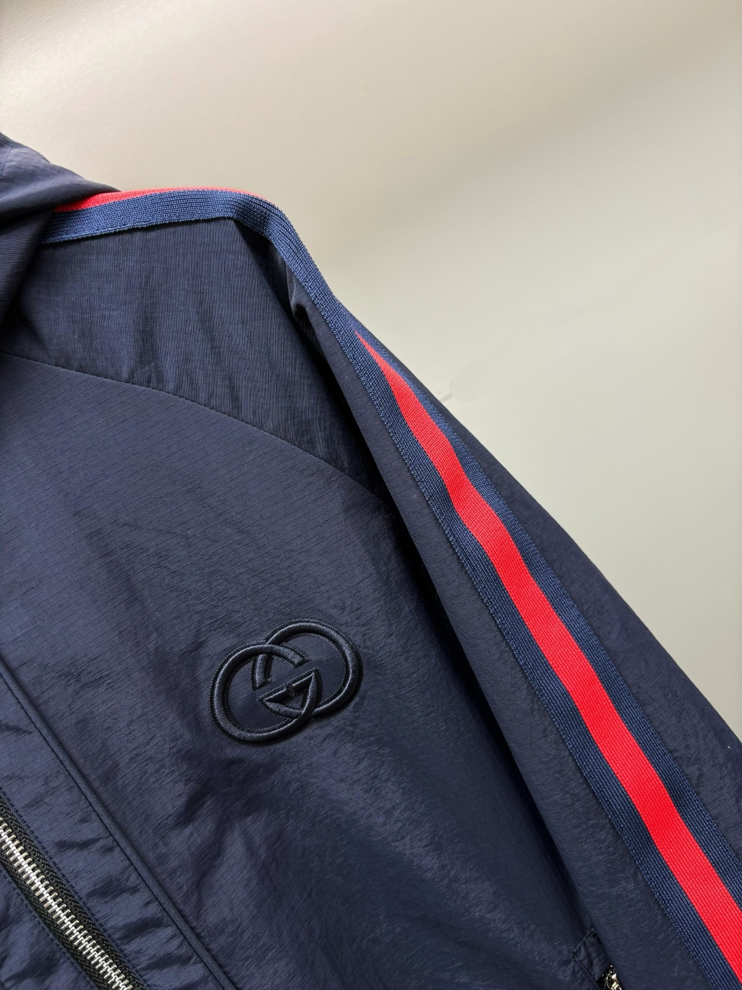 Gucci Reversible Logo Jacquard Lightweight Windbreaker Jacket - Unisex Style 7 cmp i1755539213743 843 0 2