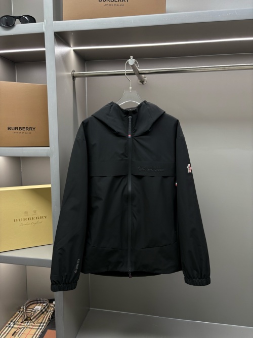 מעילת מבודדת פונקציונלית שחורה דקה דגם Moncler שחורה שחורה 1 מעילת מבודדת פונקציונלית שחורה דקה דגם Moncler שחורה שחורה