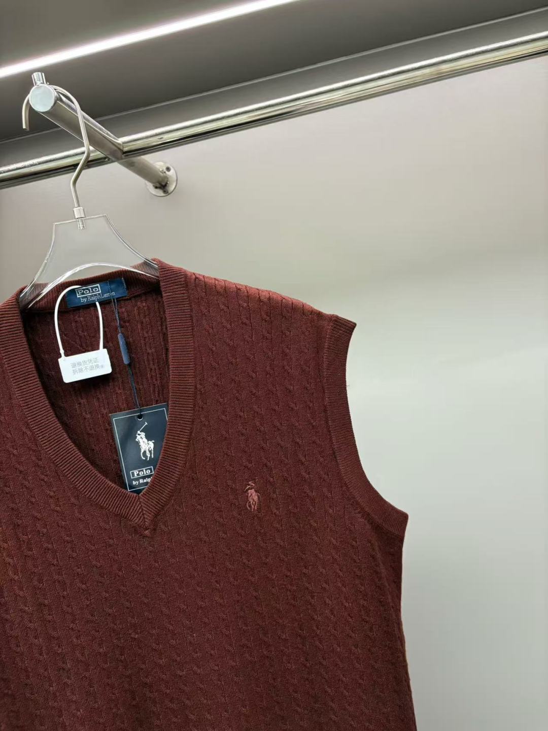 Polo Ralph Lauren Wool Vest Classic Fit Soft Knitwear V-Neck Sleeveless 3 cmp i1757261759496 3608 0 2