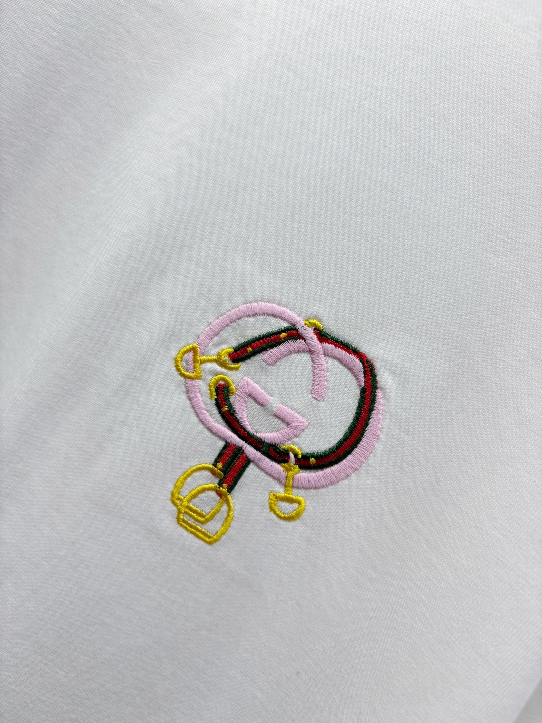 Gucci GUCCI 古驰 双G互扣式刺绣新款短袖T桖衫