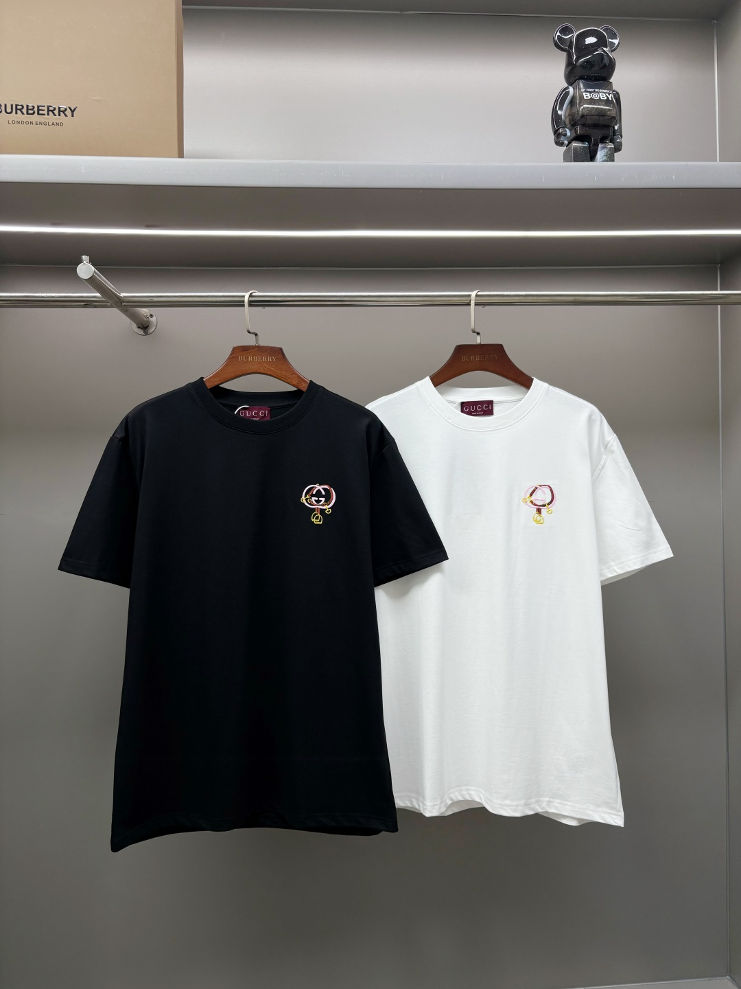Gucci GUCCI 古驰 双G互扣式刺绣新款短袖T桖衫