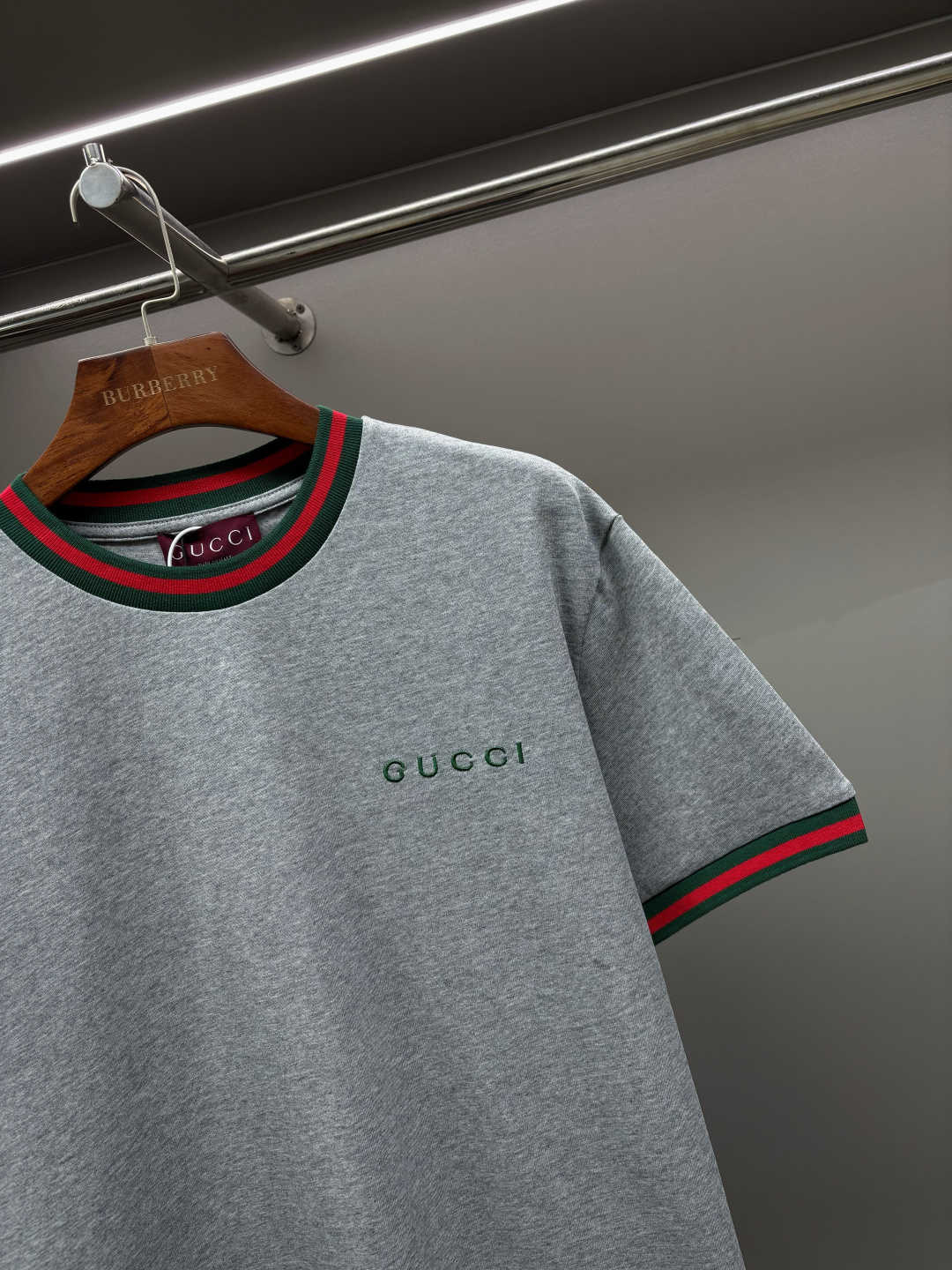 Gucci GUCCI 古驰 字母刺绣新款短袖T桖衫