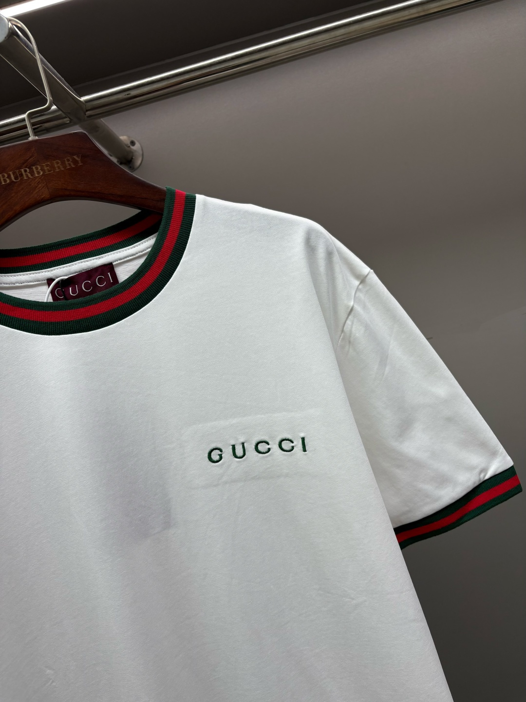 Gucci GUCCI 古驰 字母刺绣新款短袖T桖衫
