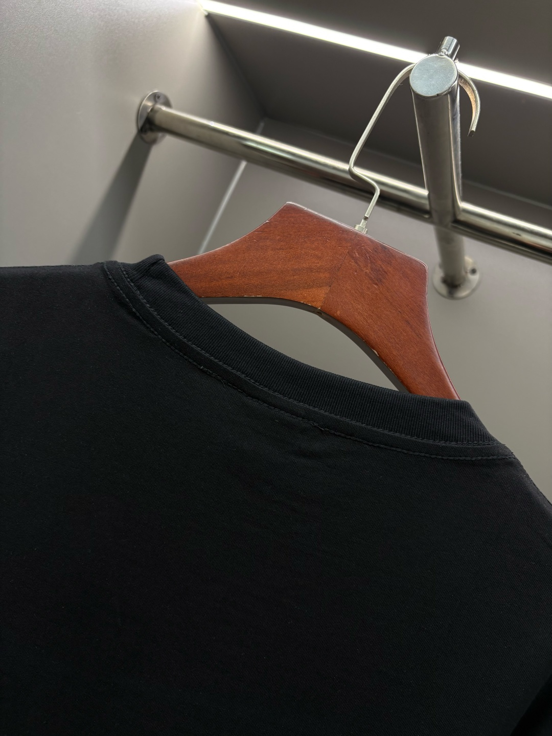 Dior DIOR 迪奥 宣言字母刺绣新款短袖T桖衫