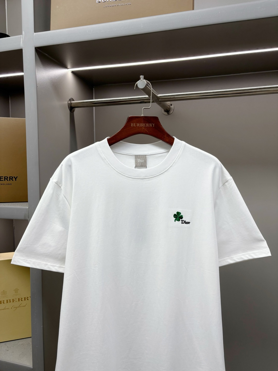 Dior DIOR 迪奥 四叶草字母刺绣新款短袖T桖衫