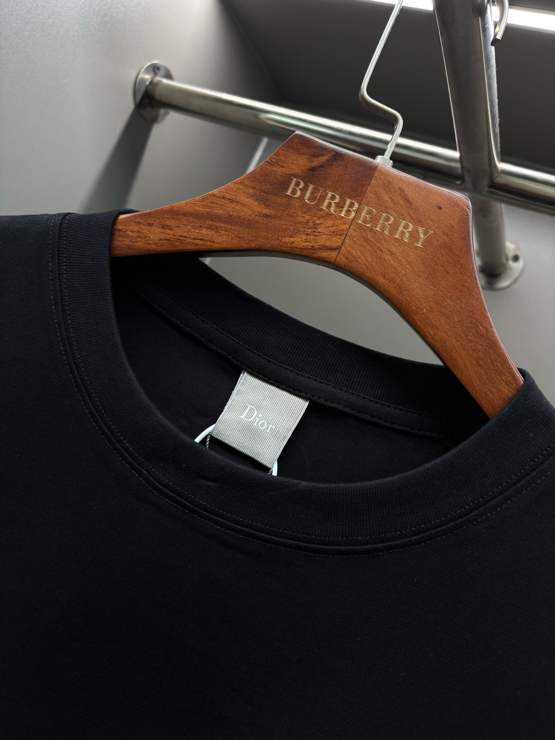 Dior DIOR 迪奥 宣言字母刺绣新款短袖T桖衫